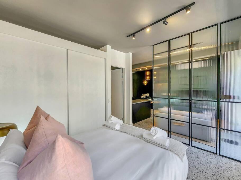 Apartamento 2nd Floor Luxury In City, Pool, Secure, Wifi *